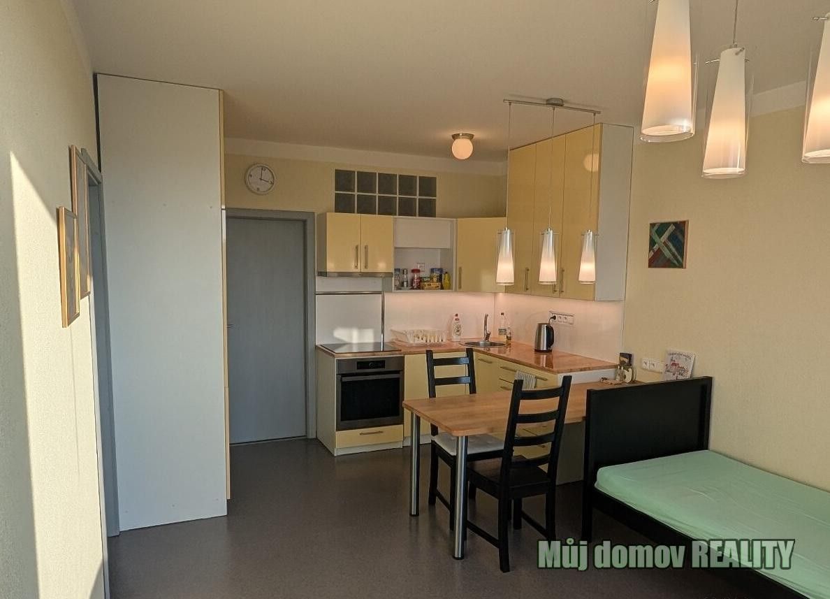 2+kk, Nad Opatovem, Praha, 41 m²