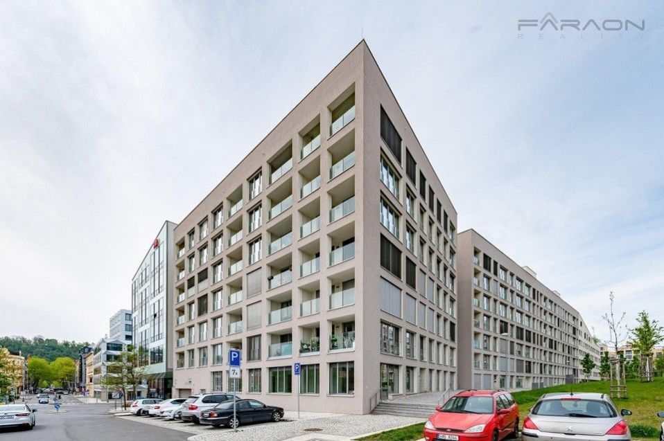 Pronájem obchodní prostory - Breitfeldova, Praha, 155 m²