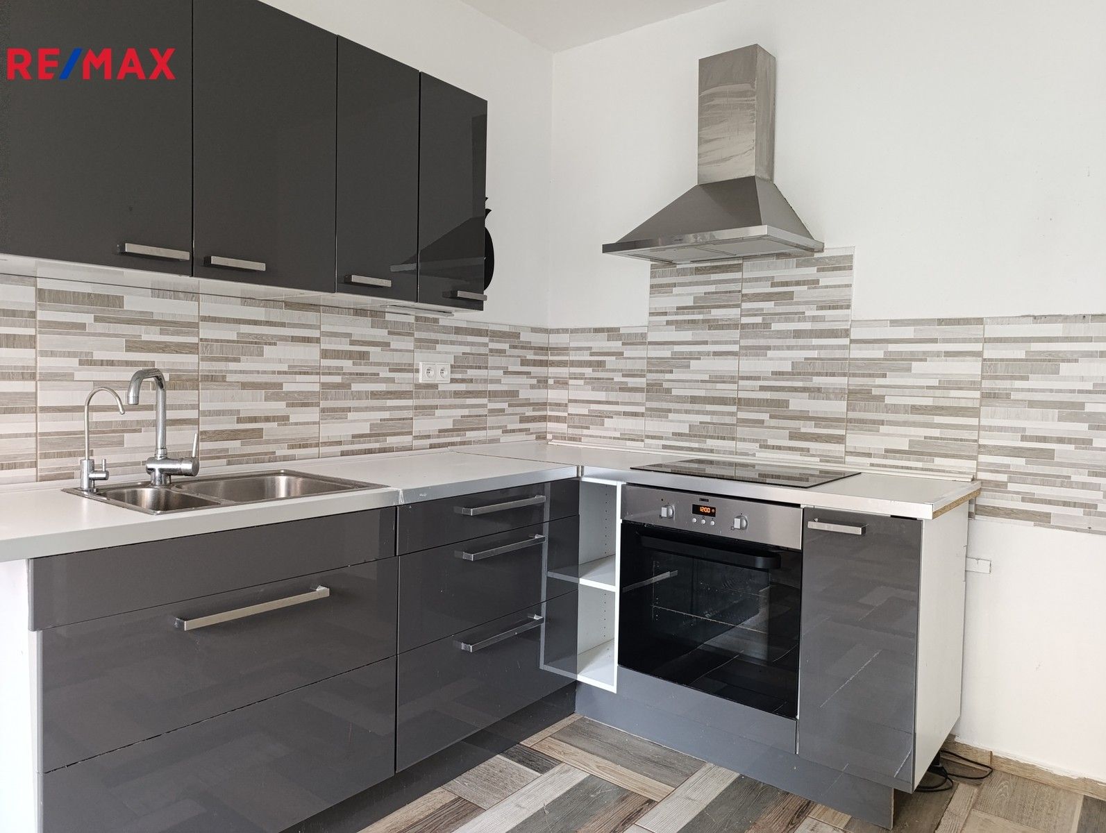 4+1, Javorová, Teplice, 75 m²