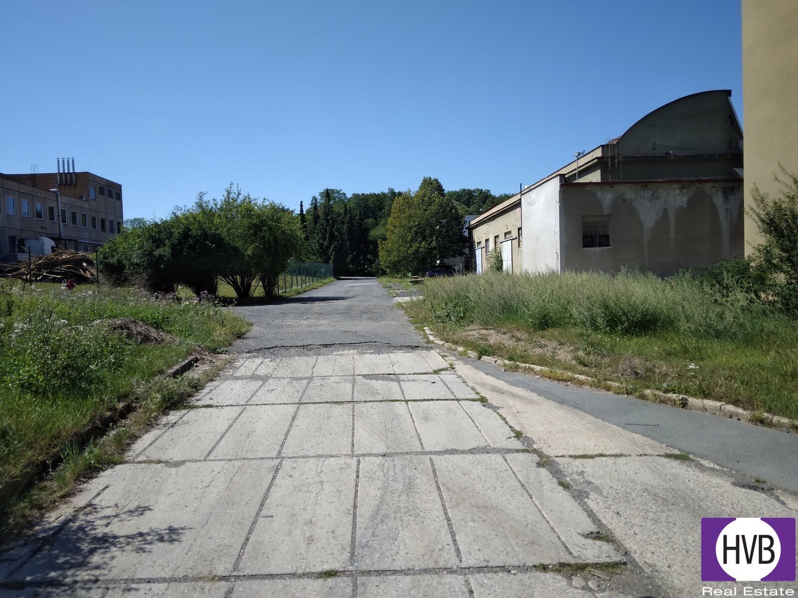 Pronájem sklad - Panenské Břežany, 972 m²