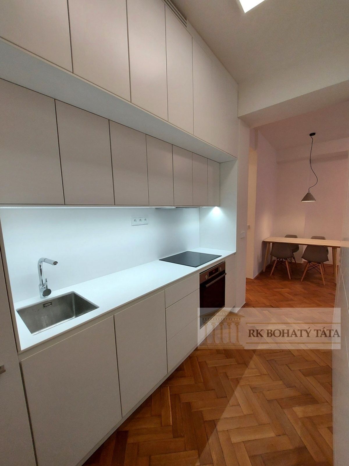 Pronájem byt 2+kk - Praha 8, Praha, 55 m²