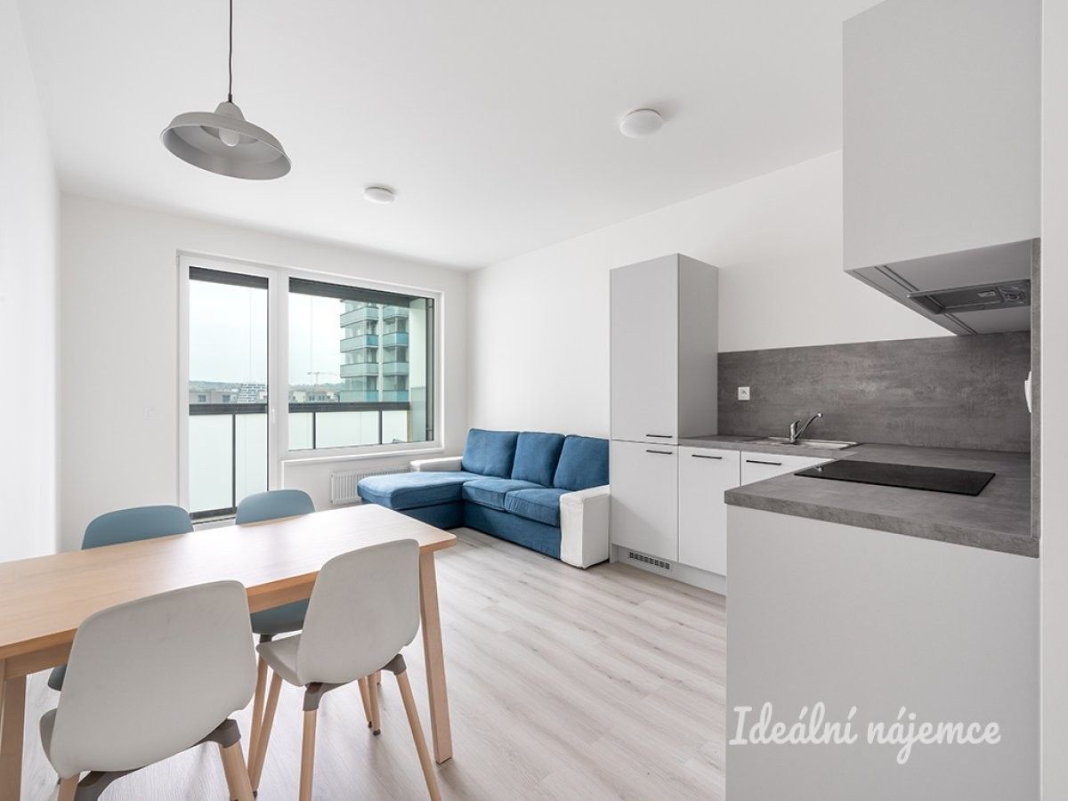 2+kk, Kolbenova, Praha, 54 m²