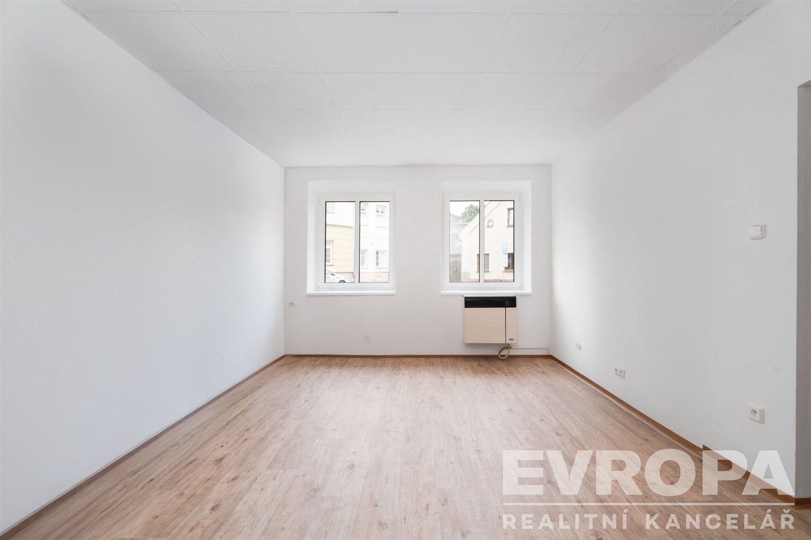 1+kk, Hostivínská, Hostinné, 23 m²