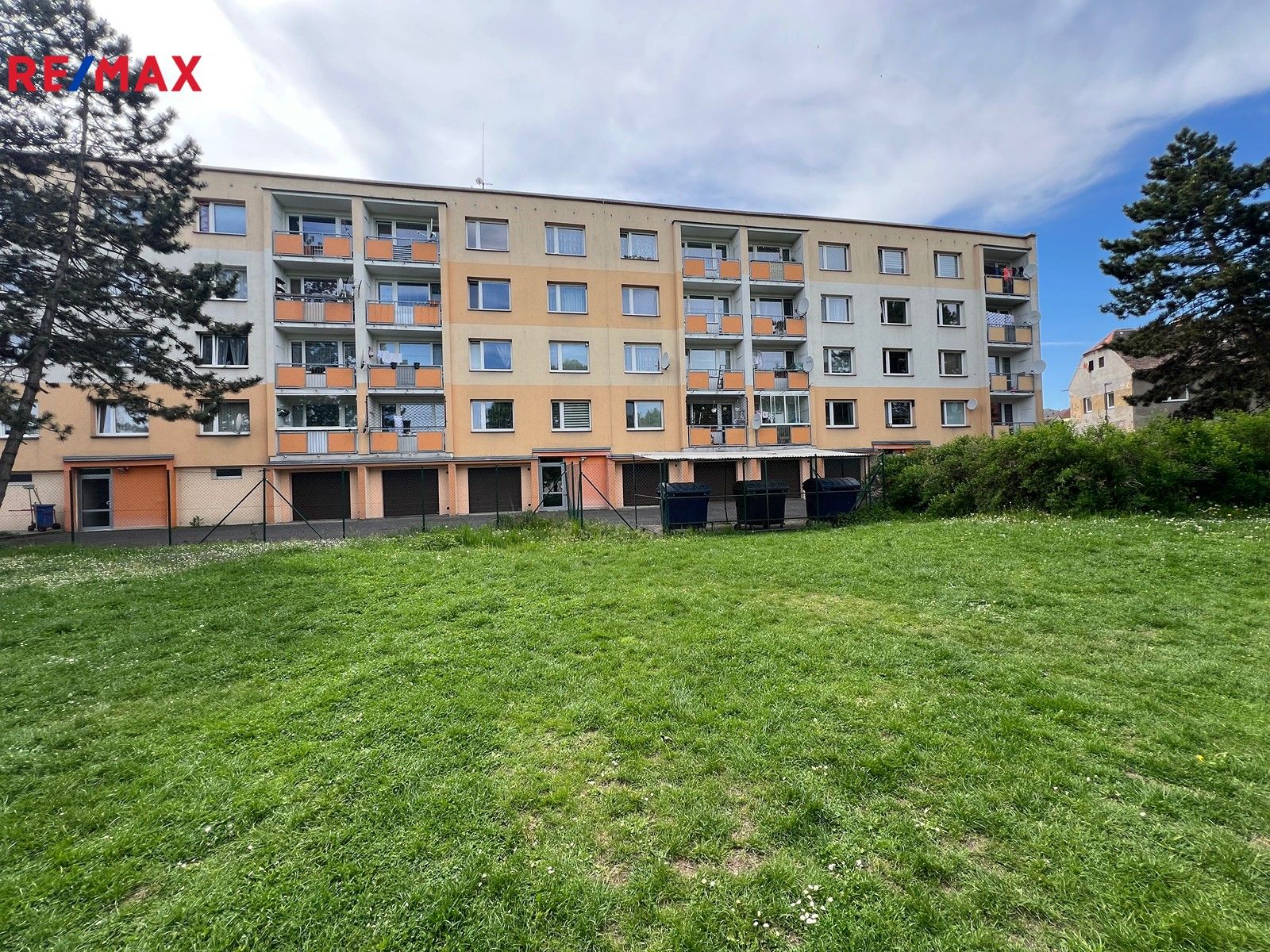 Prodej byt 2+1 - Školní náměstí, Hostomice, 63 m²