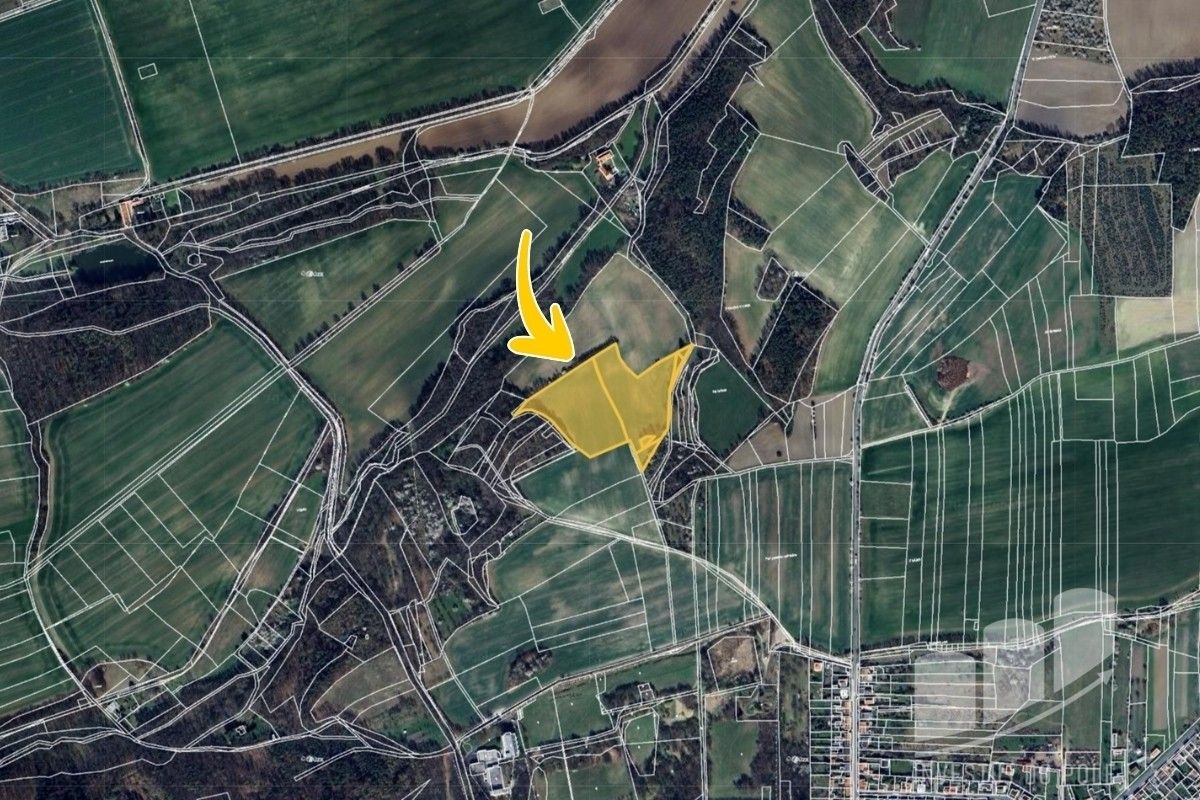 Prodej zemědělský pozemek - Smečno, 27 590 m²