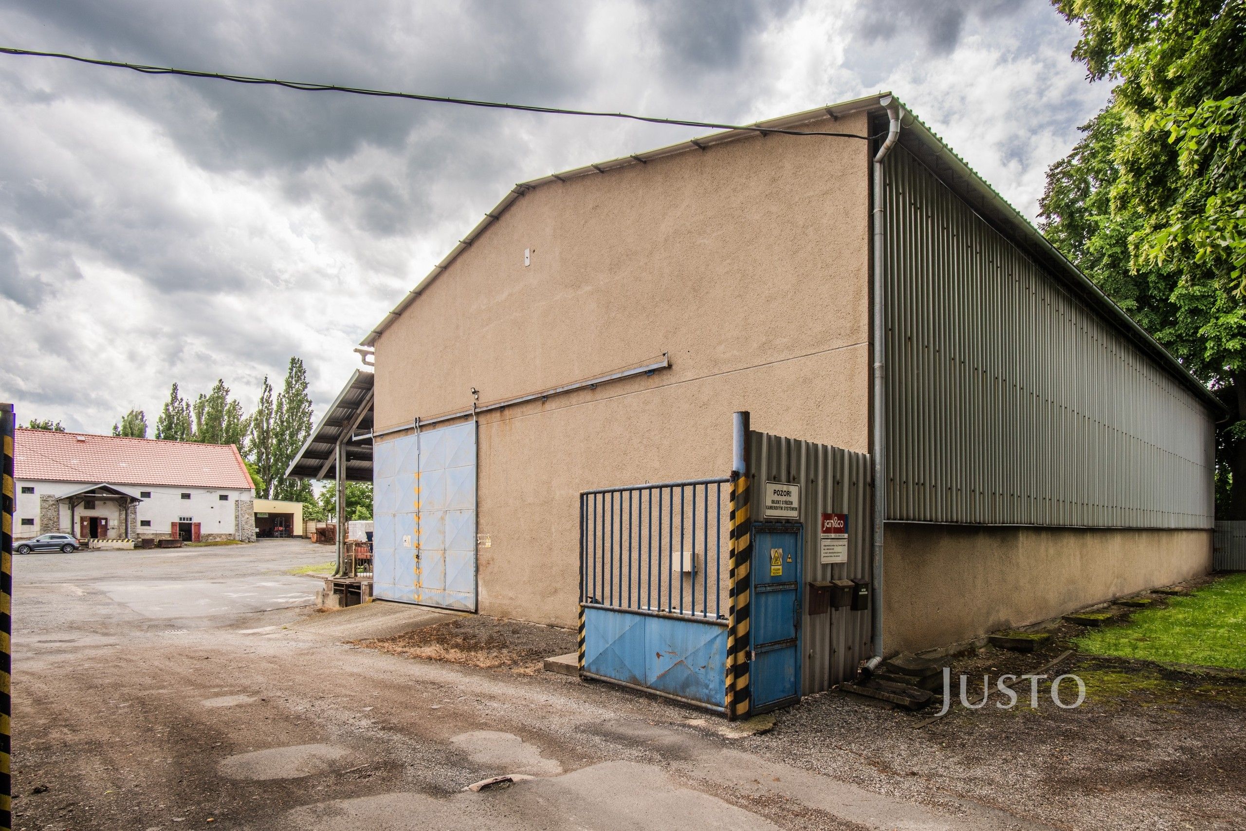 Sklady, Rovensko, 482 m²