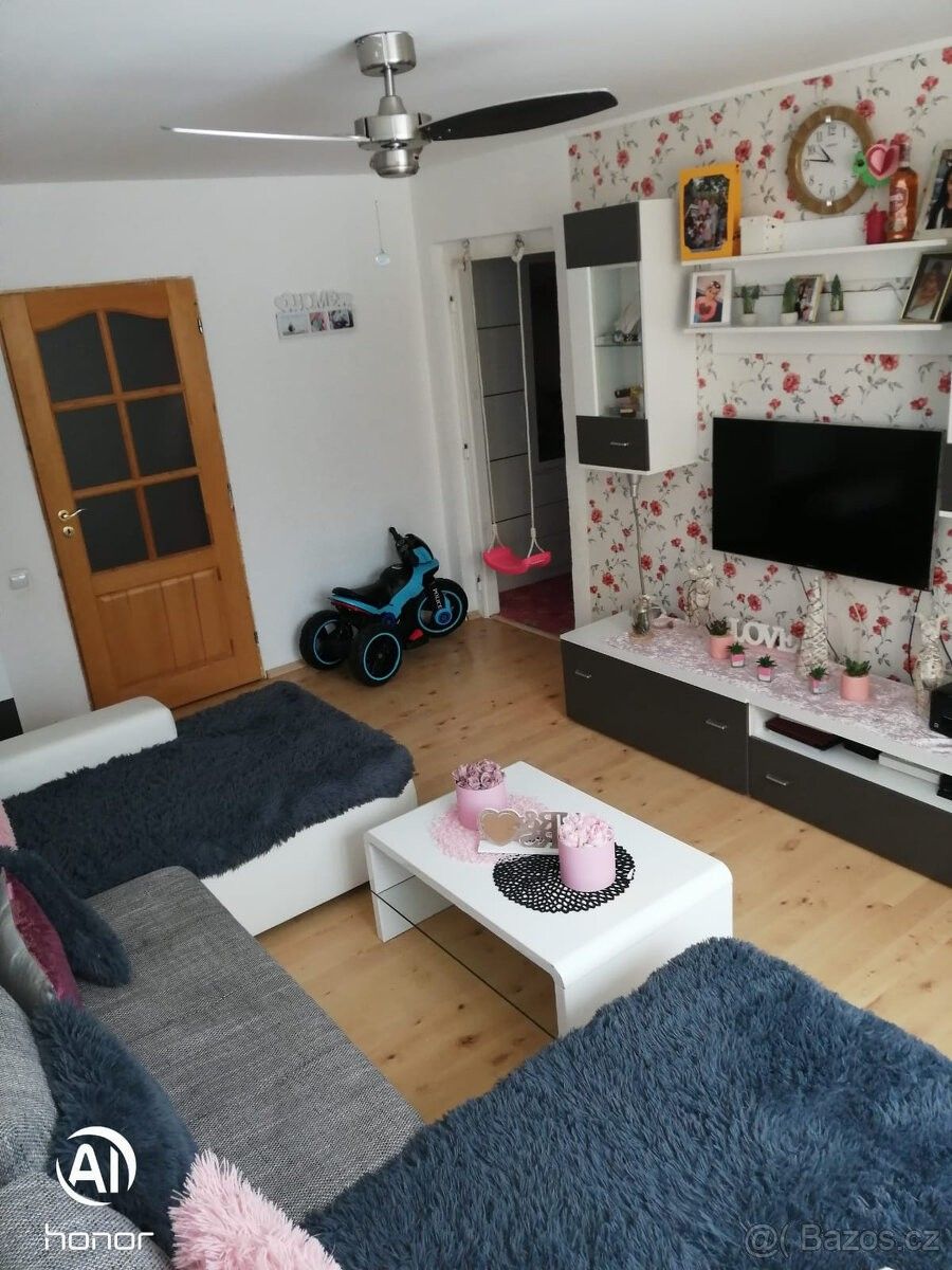 Pronájem byt - Rotava, 357 01