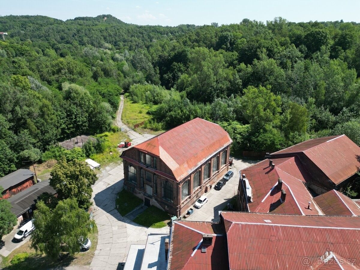 Garáže, Ostrava, 710 00