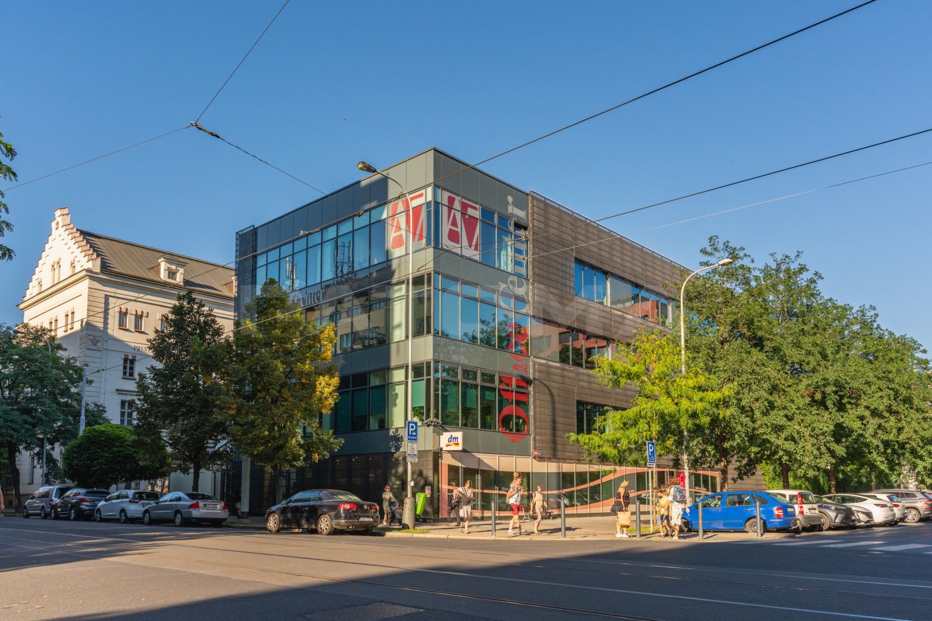 Pronájem kancelář - U průhonu, Praha, 218 m²