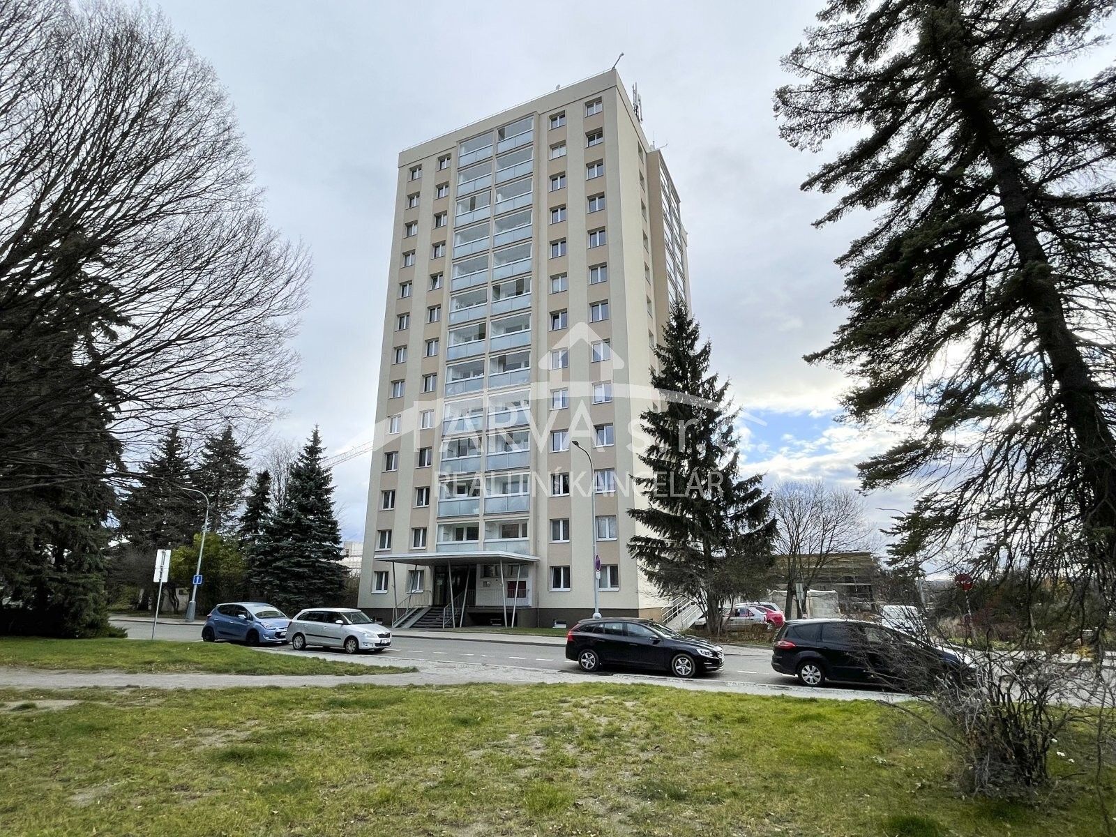 3+1, Komenského náměstí, Říčany, 63 m²