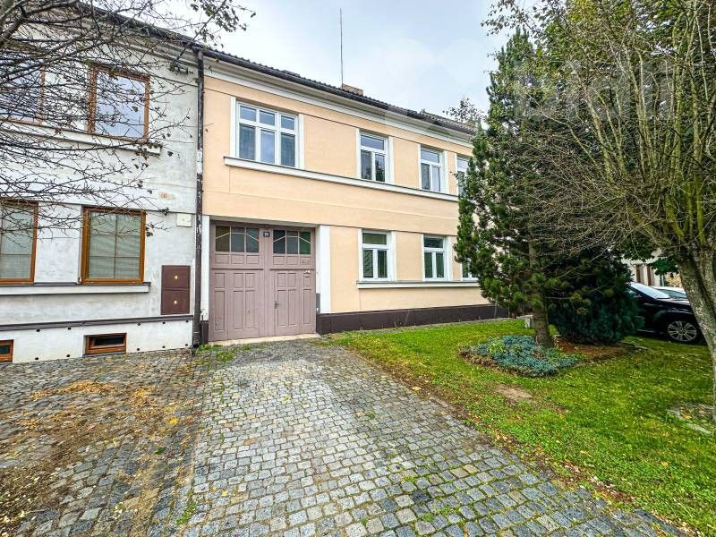 Rodinné domy, Otínská, Měřín, 143 m²