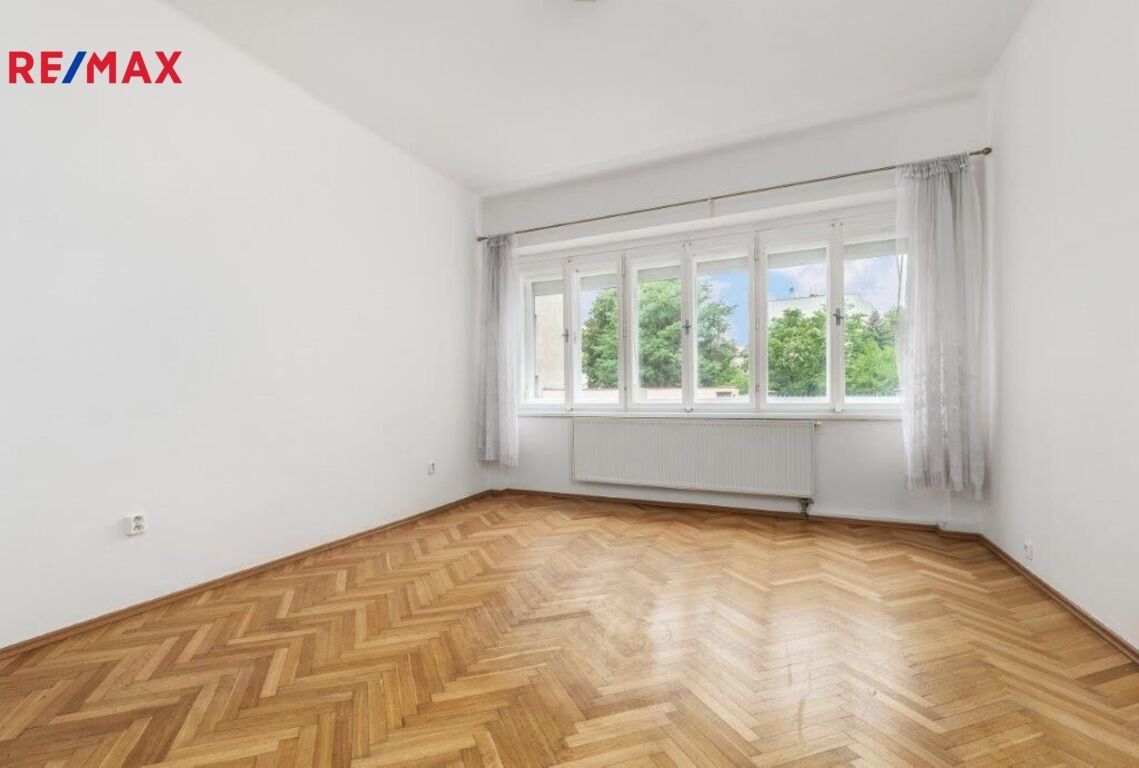 Pronájem byt 2+kk - Hradeckých, Praha, 47 m²