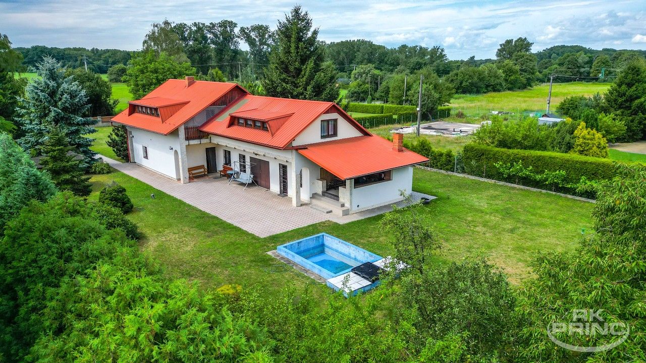 Prodej rodinný dům - Kostelecká, Tišice, 250 m²