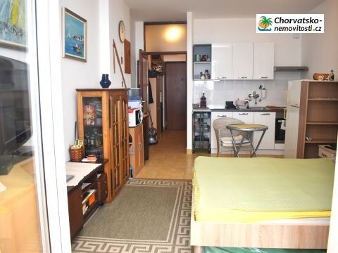 Byty, 987 66, Zahraničí