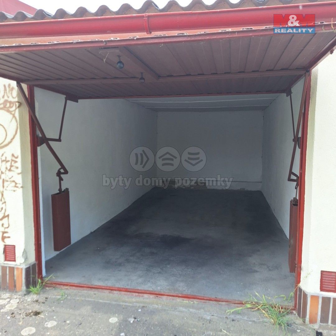 Garáže, Cheb, 21 m²