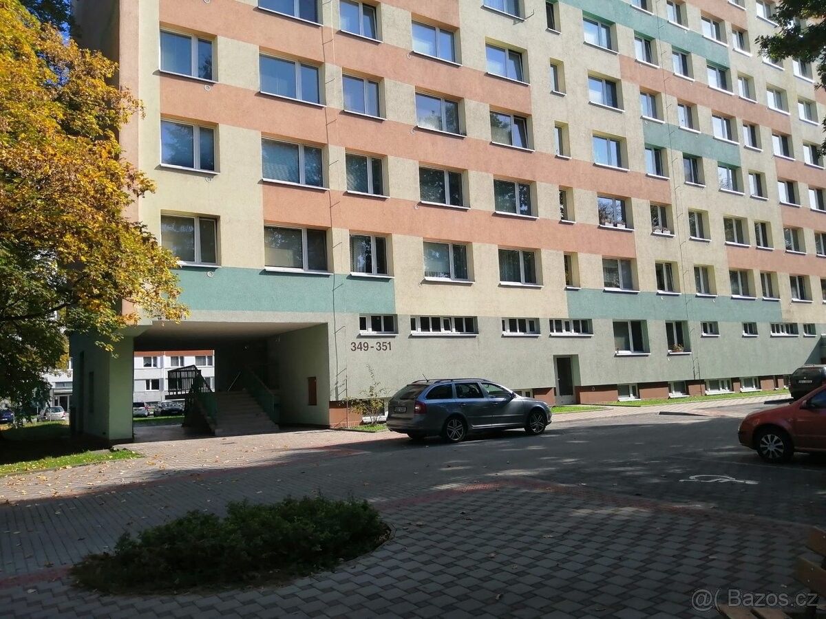 1+1, Pardubice, 530 03