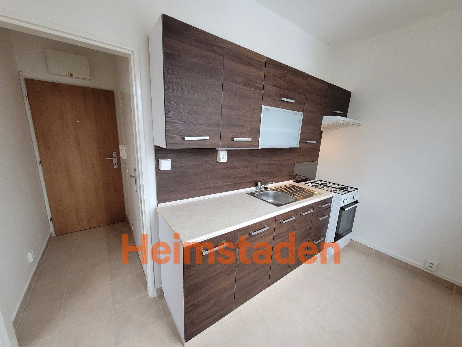 Pronájem byt 1+kk - Kořenského, Karviná, 27 m²