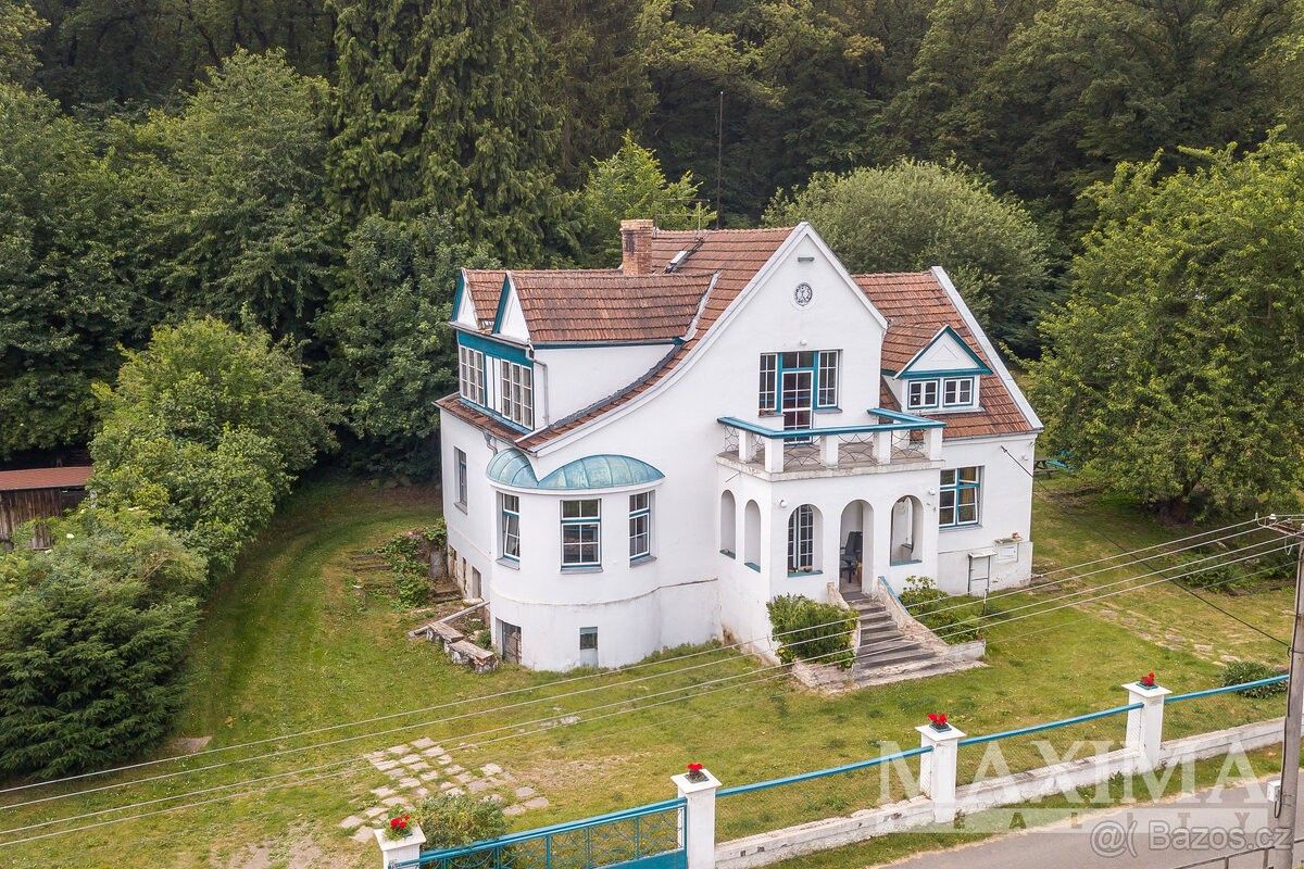 Prodej dům - Dolní Břežany, 252 41, 2 804 m²