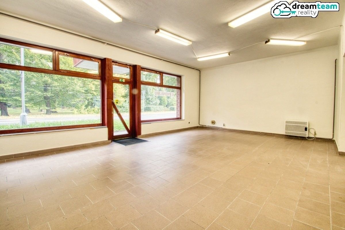 Obchodní prostory, Pionýrská, Rožnov pod Radhoštěm, 69 m²