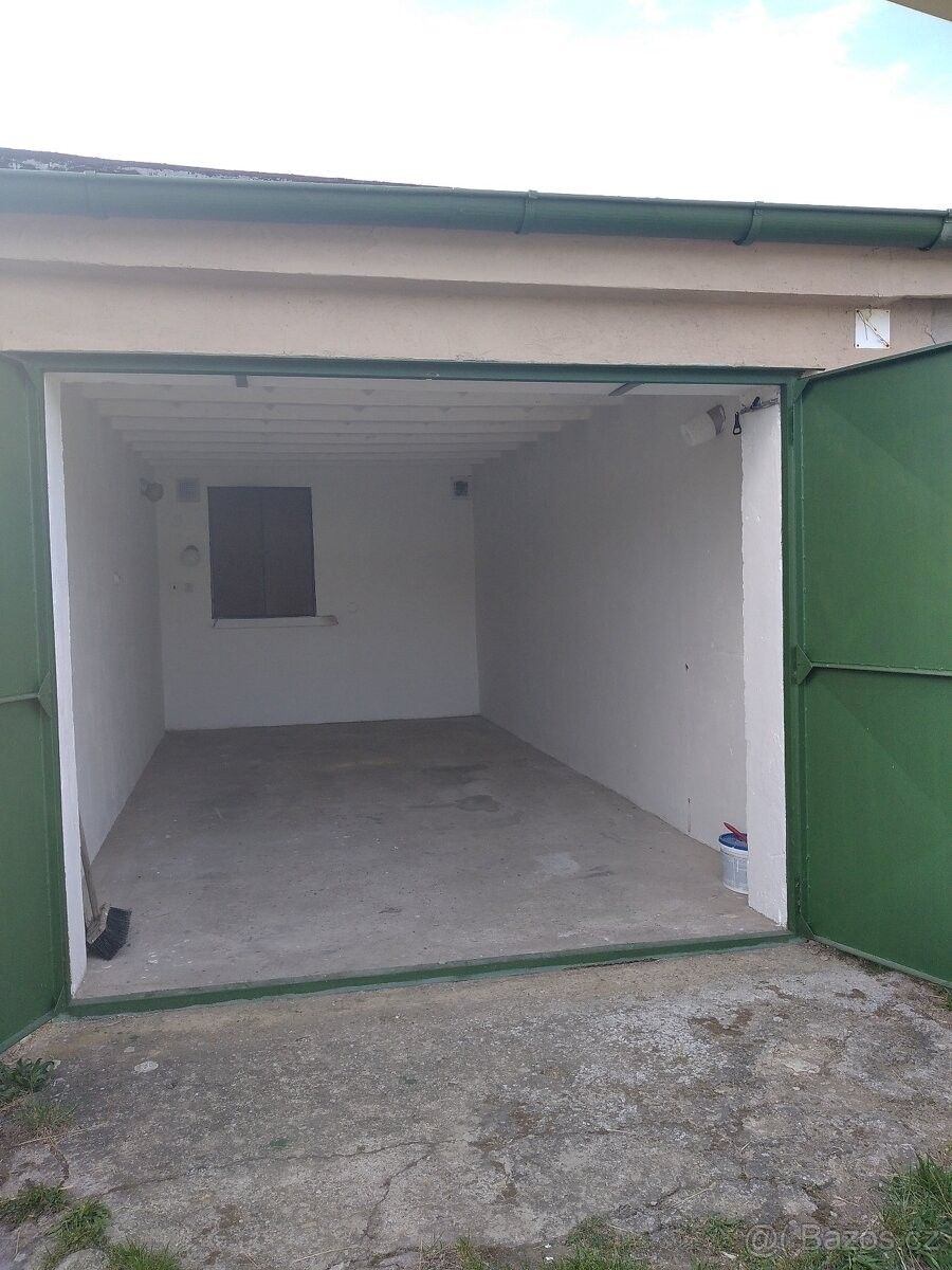 Garáže, Slatiňany, 538 21