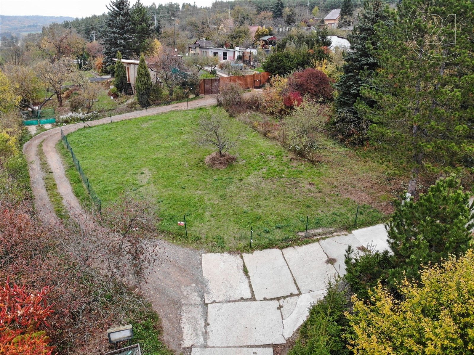 Zahrady, Litostrovská, Rosice, 496 m²