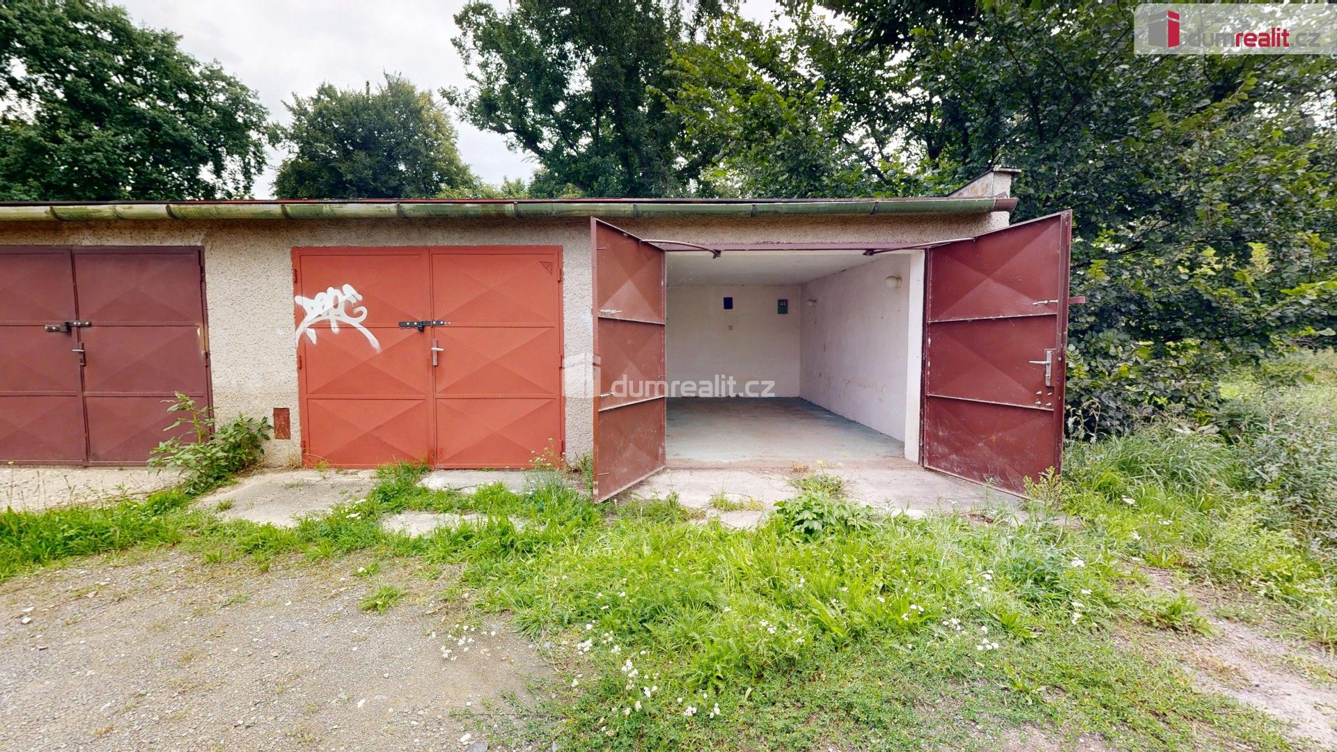 Garáže, Holasická, Opava, 19 m²