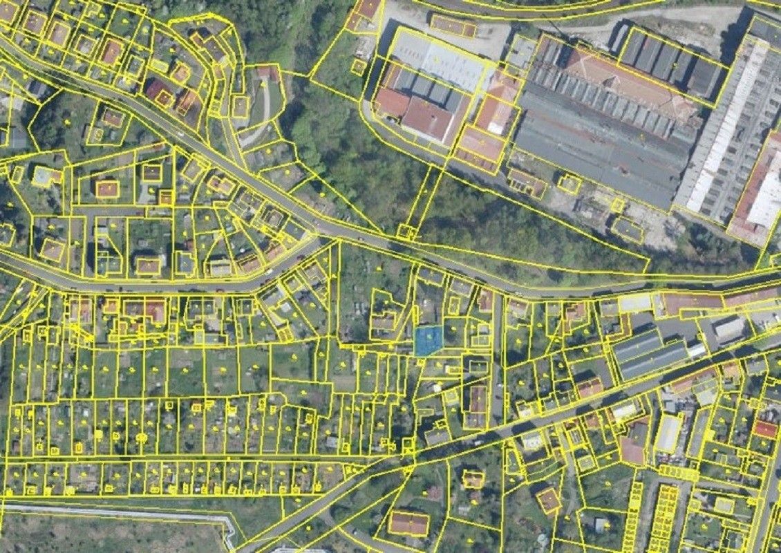 Prodej zahrada - Javorová, Karlovy Vary, 333 m²