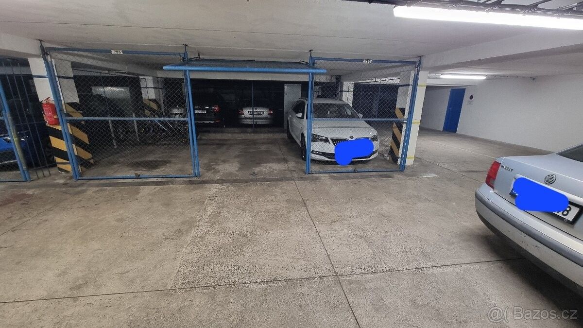 Garáže, Praha, 140 00