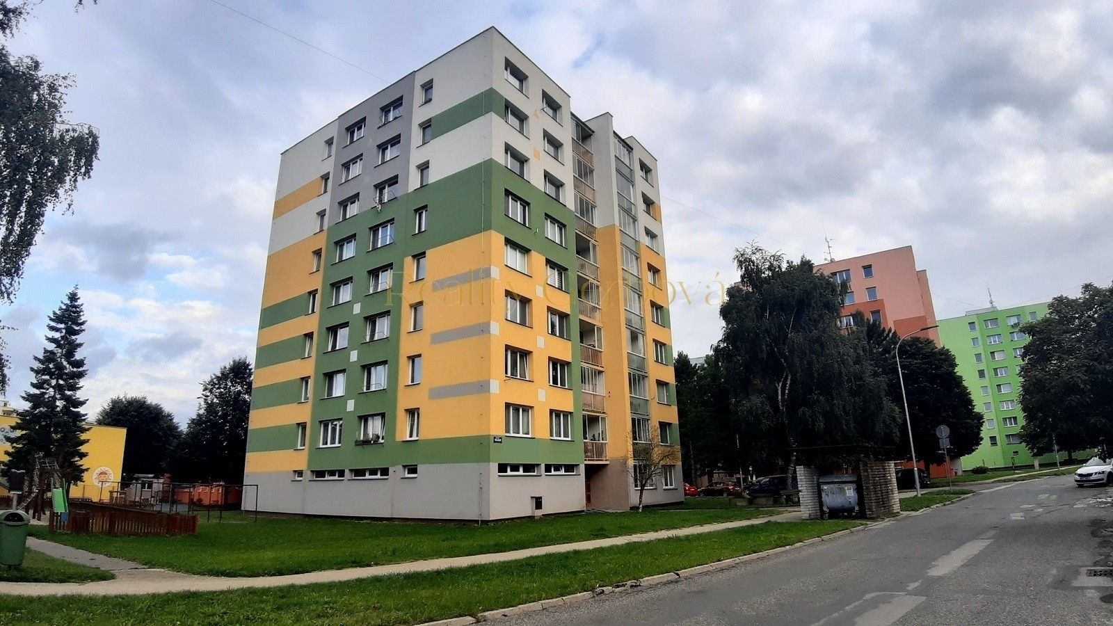 3+1, sídliště Vajgar, Jindřichův Hradec, 65 m²