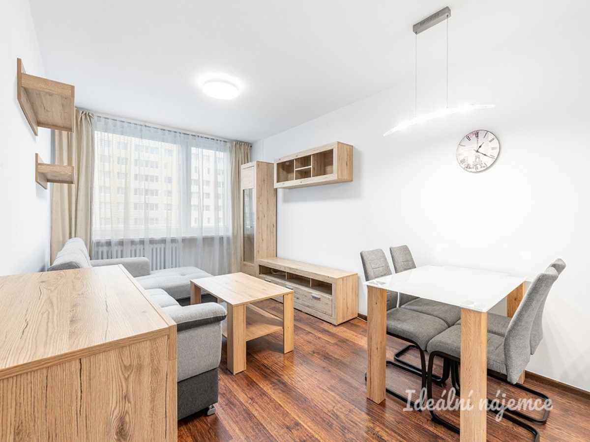 2+kk, Machuldova, Praha, 43 m²