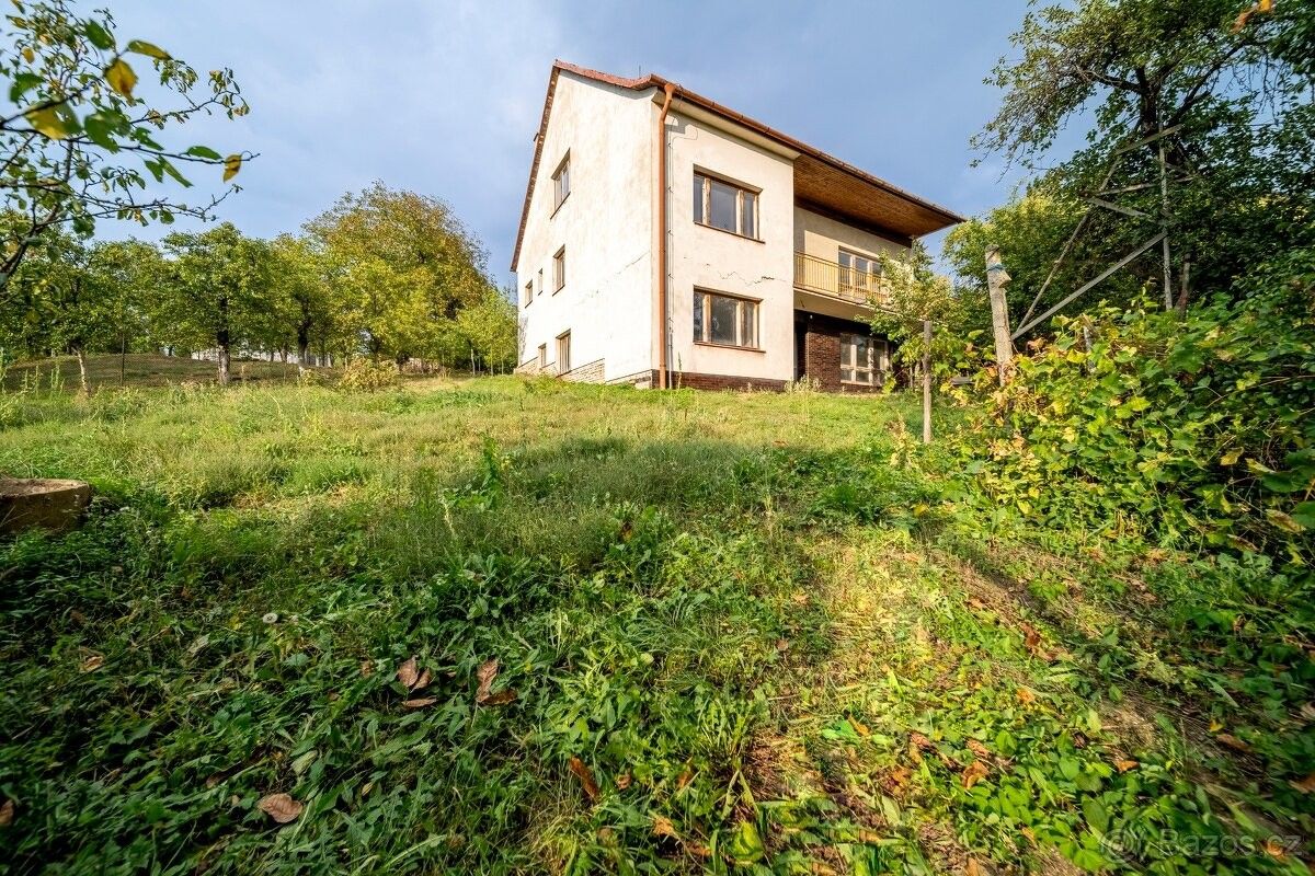 Prodej dům - Velehrad, 687 06, 1 561 m²