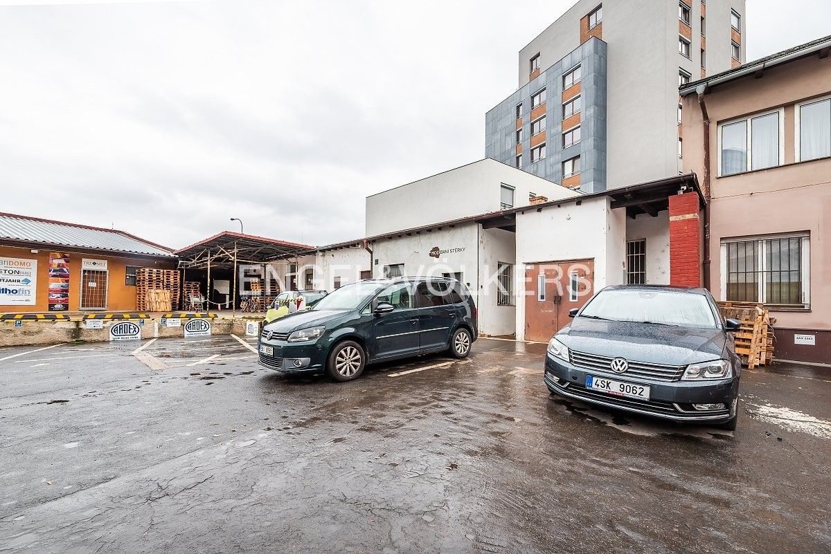 Sklady, Jankovcova, Praha, 408 m²