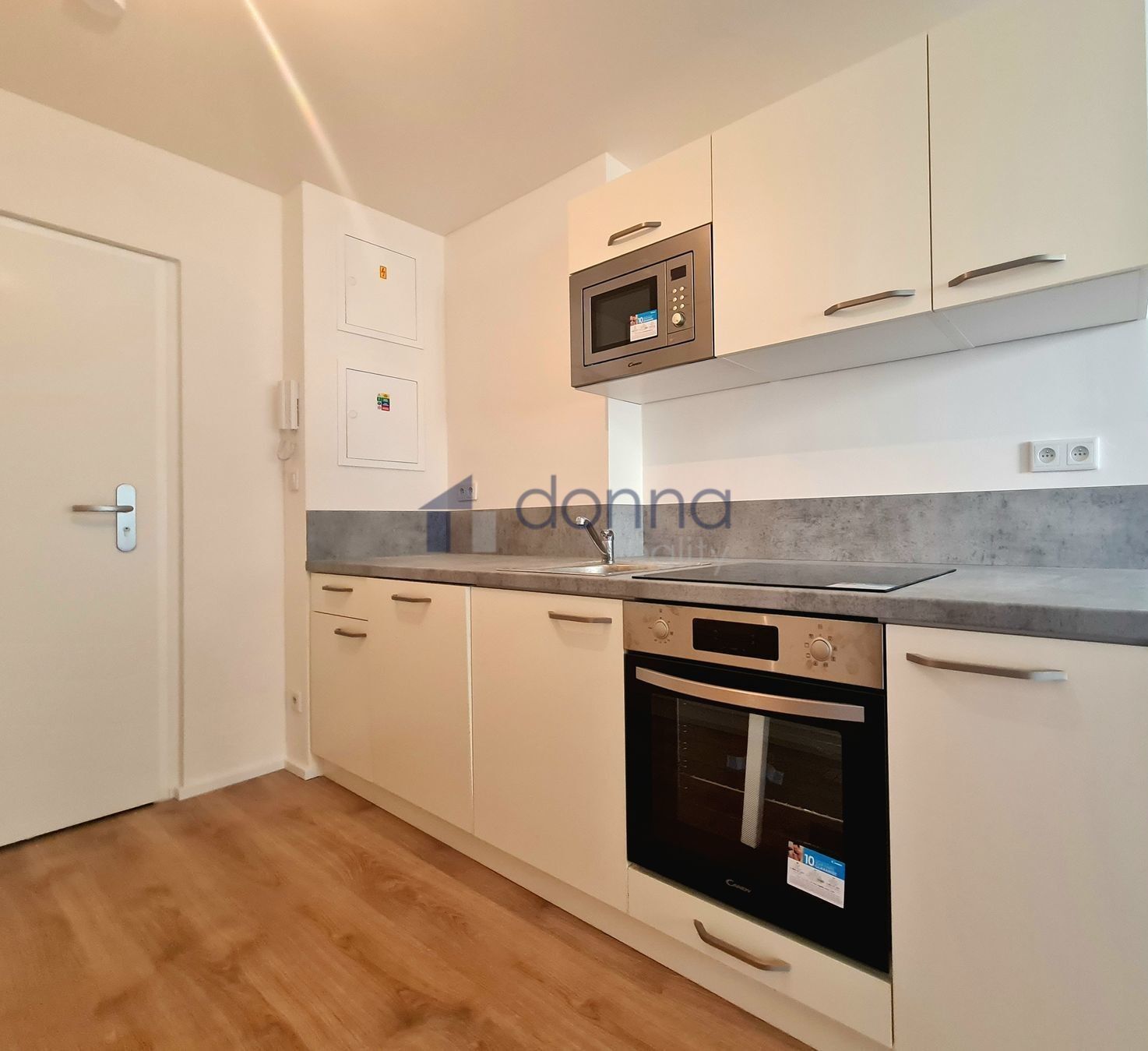 Prodej byt 1+kk - Čenětická, Praha, 22 m²