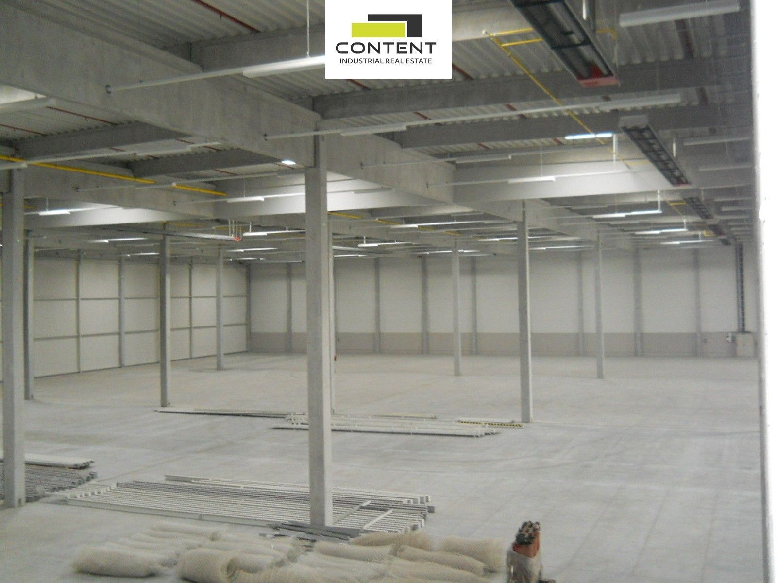 Sklady, Úžice, 14 707 m²