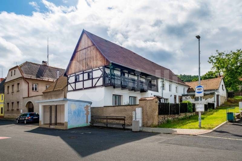 Prodej dům - Hlavní, Kostomlaty pod Milešovkou, 280 m²