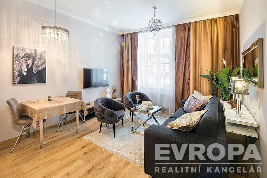 Prodej byt 1+kk - Magistrů, Praha, 41 m²