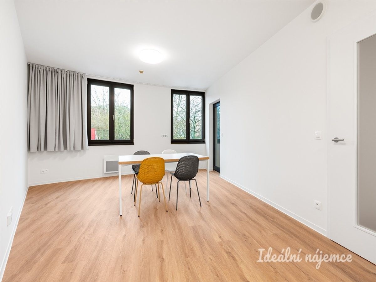 Pronájem byt 3+kk - Na Větrníku, Praha, 83 m²