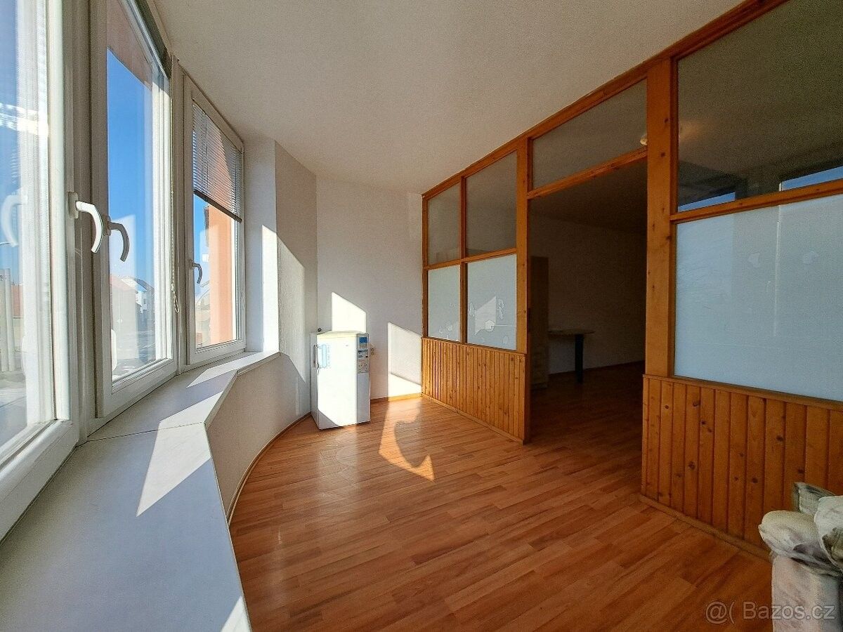 Byty, Veselí nad Moravou, 698 01