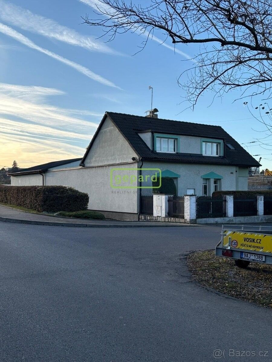 Sklady, Praha, 141 00