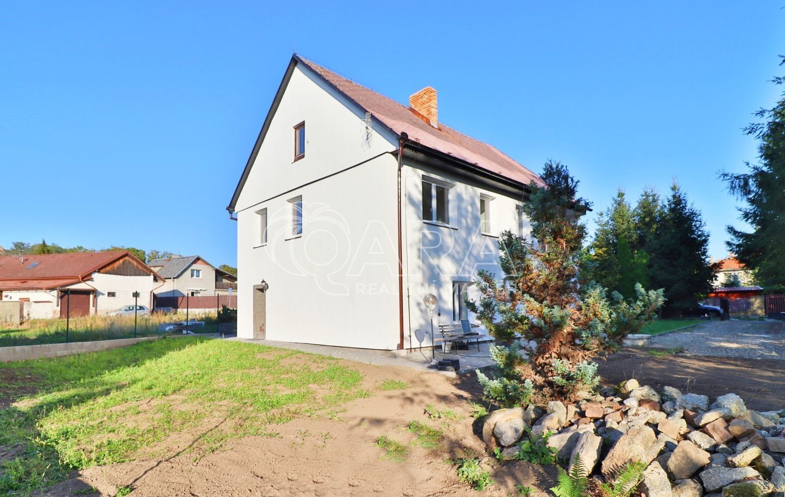 Pronájem rodinný dům - Hradešín, 320 m²