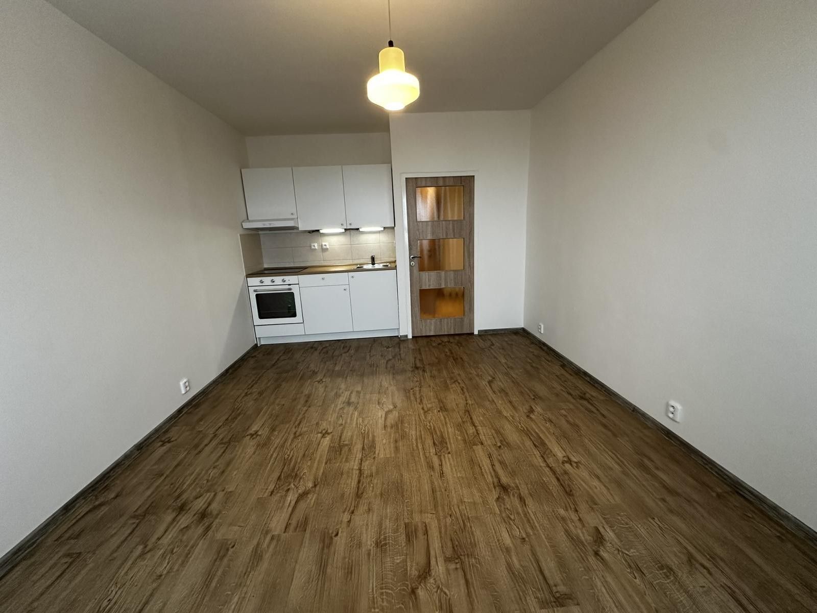 1+kk, Nad lesním divadlem, Praha, 24 m²