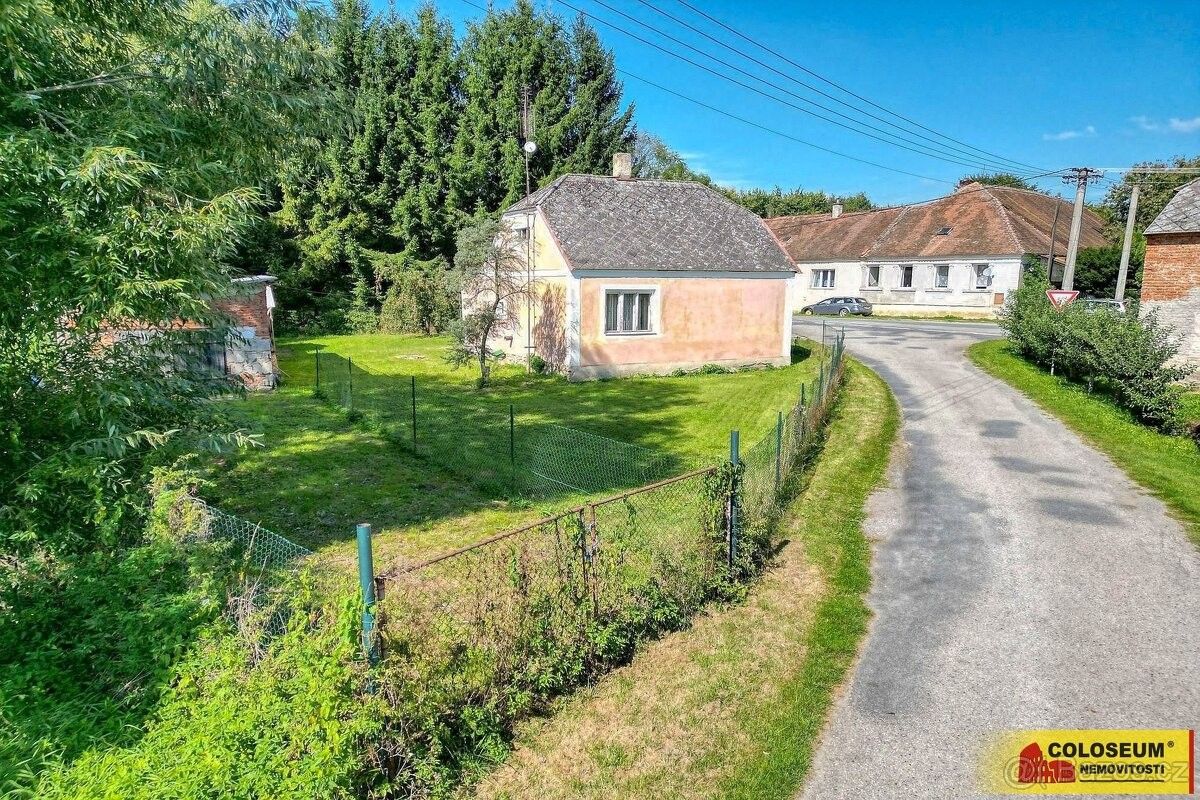 Chaty, Slavonice, 378 81