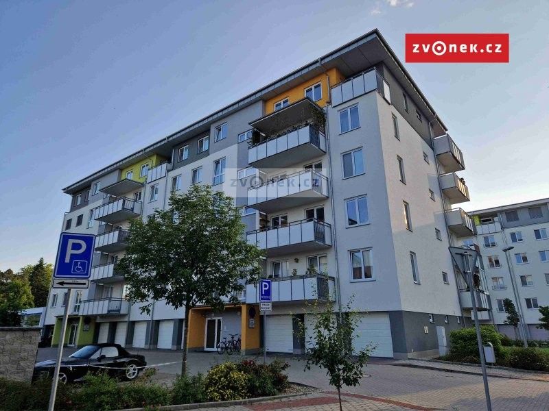 Pronájem byt 2+kk - Uherské Hradiště, 55 m²