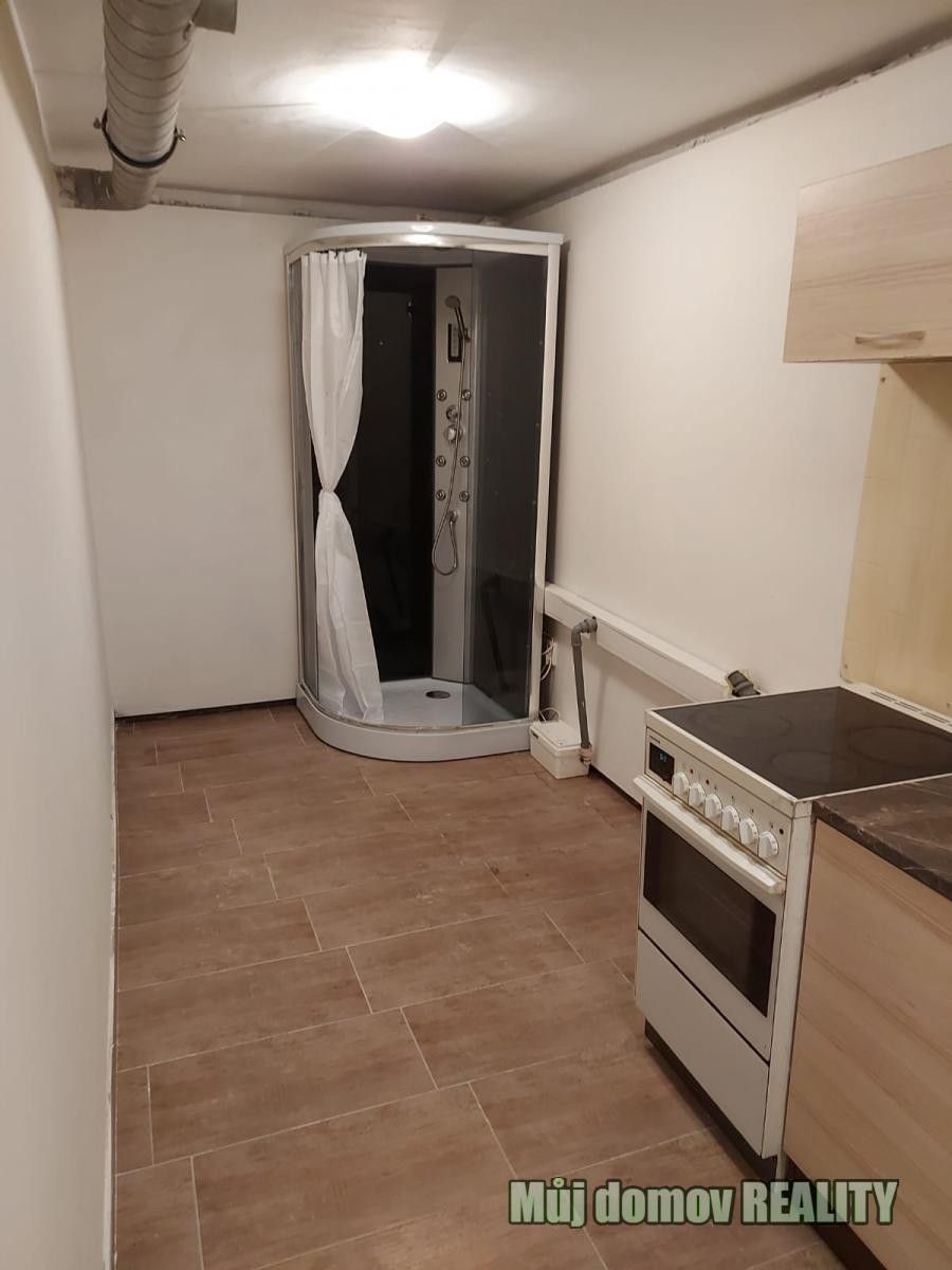 Pronájem byt 3+kk - Věštínská, Praha, 70 m²