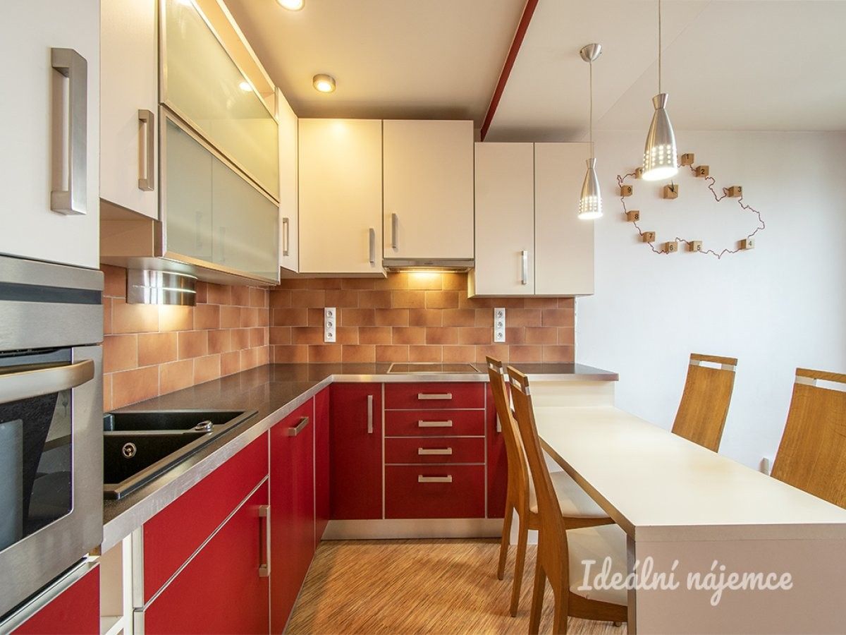 Pronájem byt 2+kk - Nedašovská, Praha, 36 m²