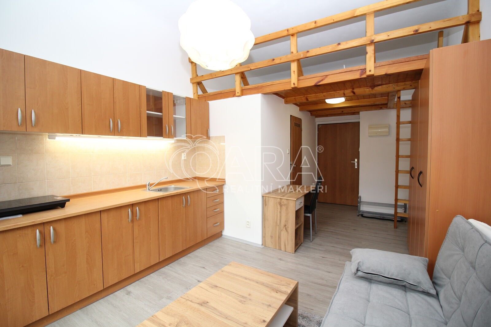 Pronájem byt 1+kk - Lidická, Praha, 24 m²