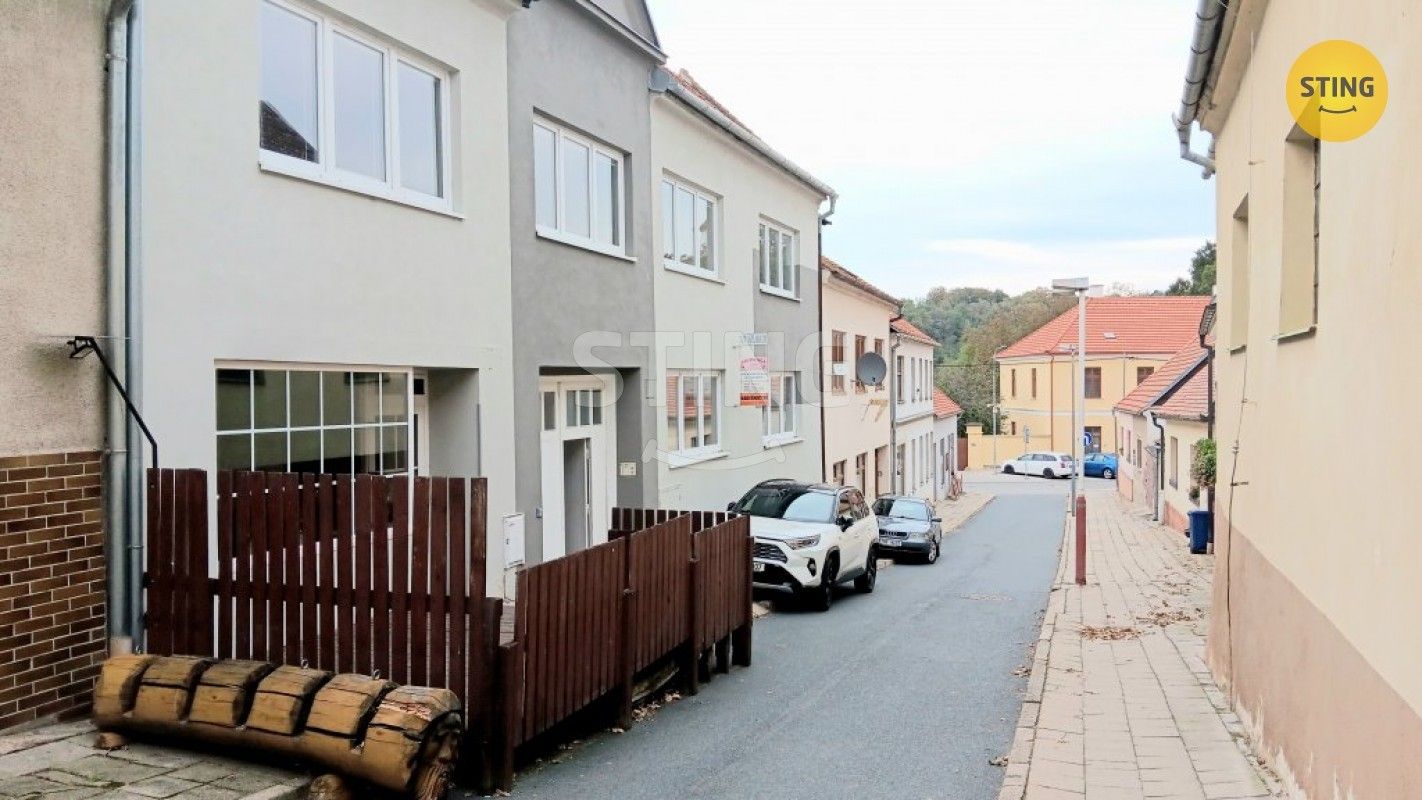 Obchodní prostory, Dr. Odstrčila, Moravský Krumlov, 61 m²