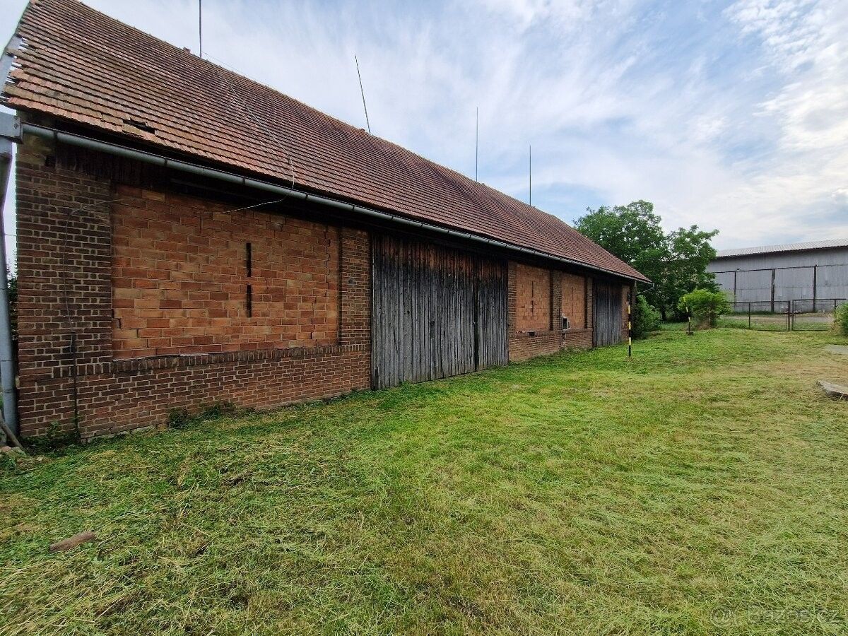 Sklady, Chrudim, 537 01