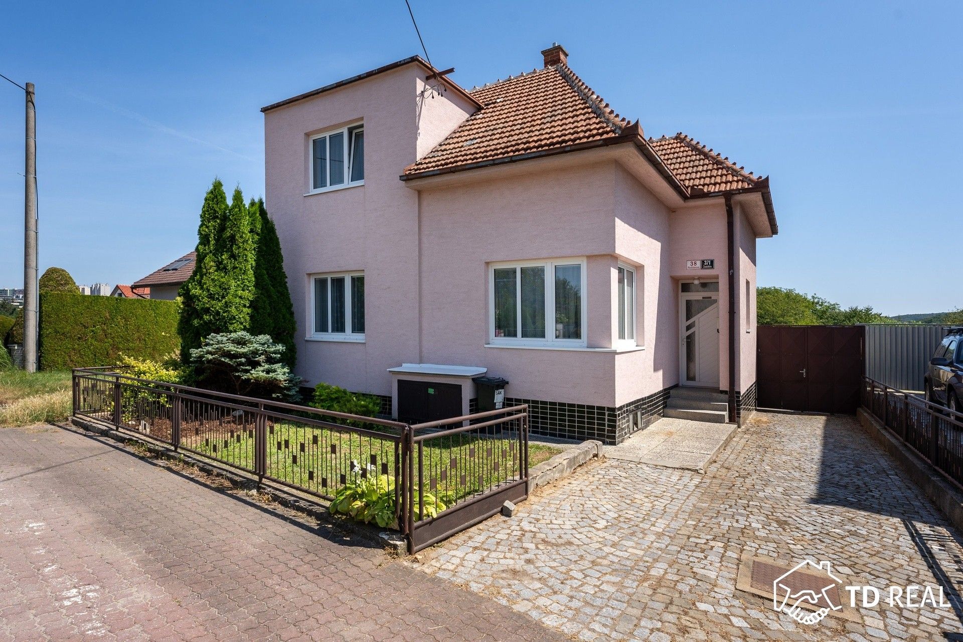 Prodej rodinný dům - Hostislavova, Brno, 190 m²