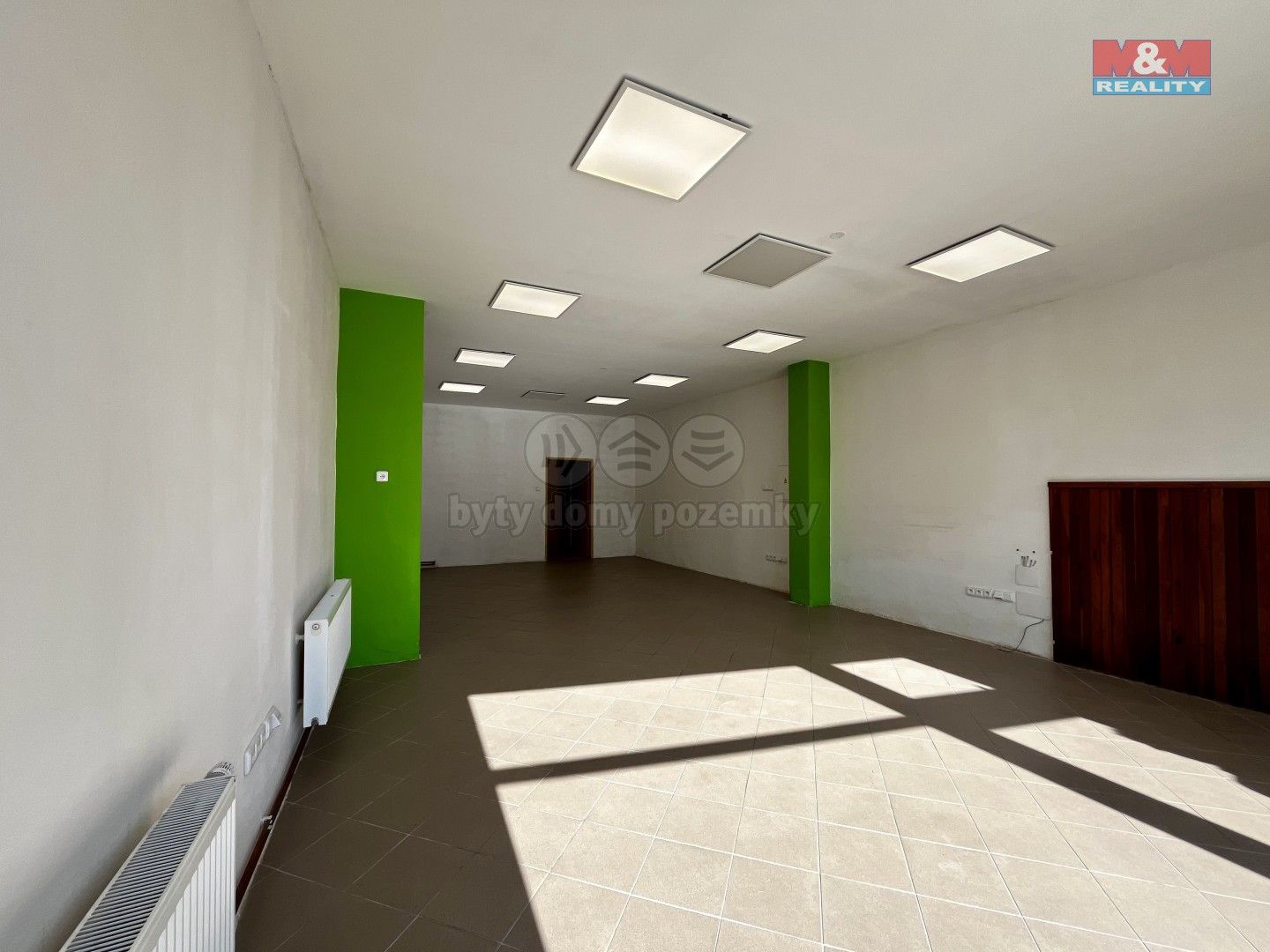 Obchodní prostory, Tyršovo náměstí, Česká Třebová, 65 m²